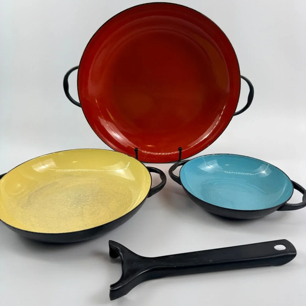 Vintage Caravelle of France Enameled Sizzling Server Pans Set of 3 Handle MCM